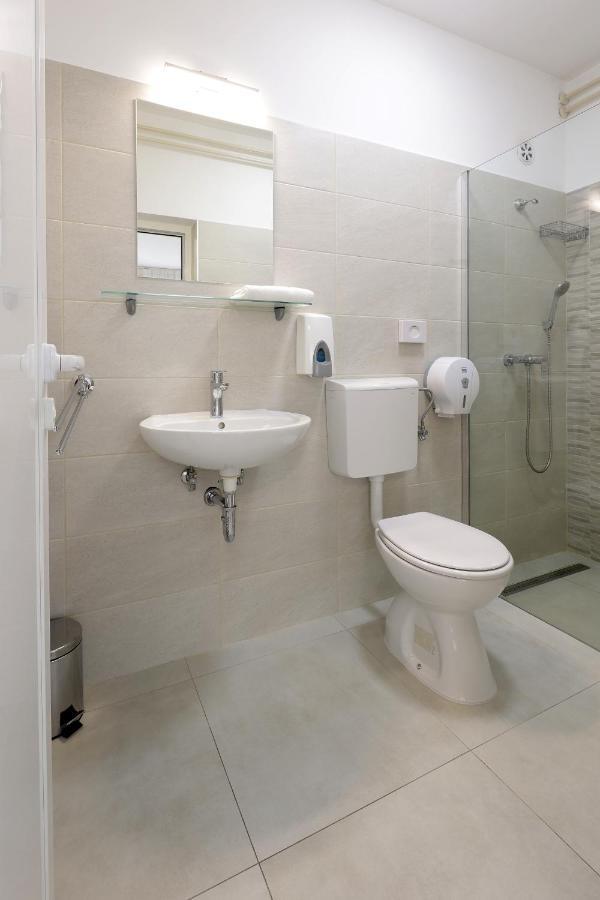 Rijeka Budget Rooms Exteriör bild